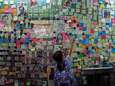 Demonstranten in Hongkong versieren muren met kleurrijke boodschappen 
