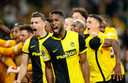 Jordan Siebatcheu viert zijn winnende goal in de 95ste minuut.