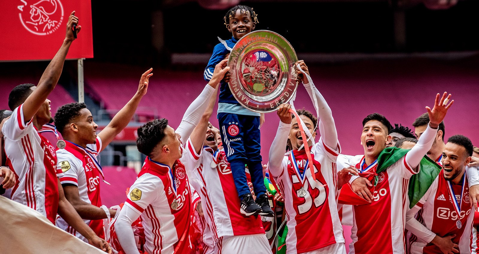 Ajax-feest in 11 foto's: van het jongetje dat de schaal ...