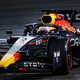 Een week voor de start van het F1-seizoen: Verstappen vliegt, Hamilton stuitert over het circuit