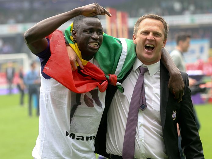 John van den Brom met Cheikhou Kouyaté.