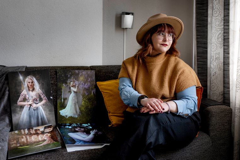 Kaylee Rijken uit Stolwijk dient morgen een aanvraag in voor een Stap-subsidie om grafisch ontwerp te gaan studeren. Vorige keer liepen alle servers vast toen de aanvraagronde begon. Beeld Pauline Niks