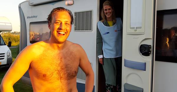 Deze helden zwemmen mee met Maarten: 'Ik doe het voor ons pap' - De Gelderlander