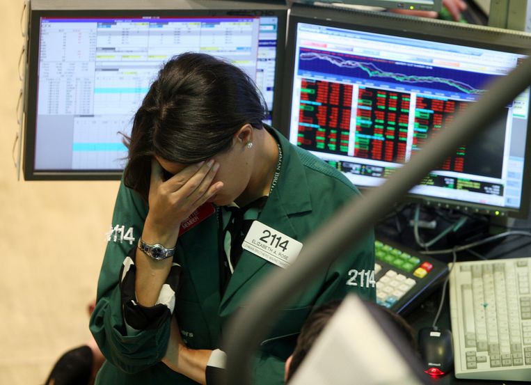 Toen de eerste bank in 2008 omviel, begon het de ­financiële markten pas echt te dagen hoe wankel financiële instellingen ervoor stonden. Beeld AP