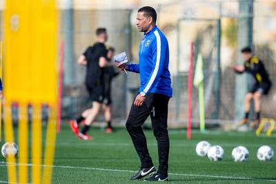 Breuk bevestigd: Henk Fraser na dit seizoen weg bij Vitesse