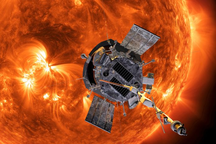 Artistieke weergave van de Parker Solar-sonde die de zon nadert.