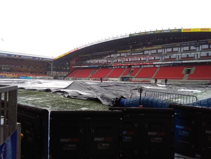 Het veld in het AFAS-Stadium van KV Mechelen.
