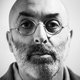 Eduardo Halfon speurt in autobiografische fictie naar de betekenis van identiteit(en)