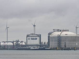 Blikseminslag legt installatie stil bij BASF in Antwerpse haven