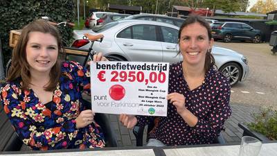 Deldense golfwedstijd levert 2950 euro op voor goede doel