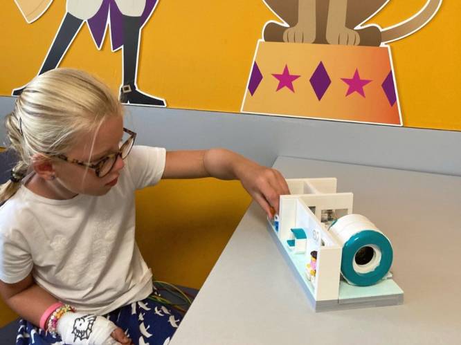 Ziekenhuis ontvangt MRI-scanner van LEGO-blokjes: “Nu kunnen we kinderen beter voorbereiden én geruststellen”