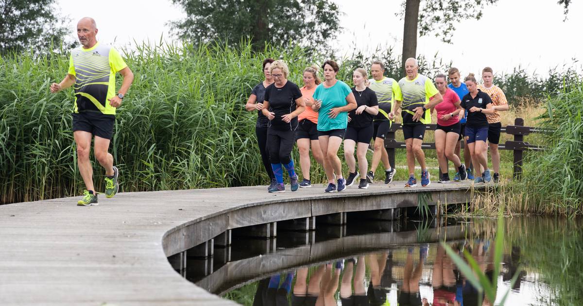 Het Weer In Gramsbergen Henk stoomt kersverse hardlopers in Gramsbergen klaar voor de vijf