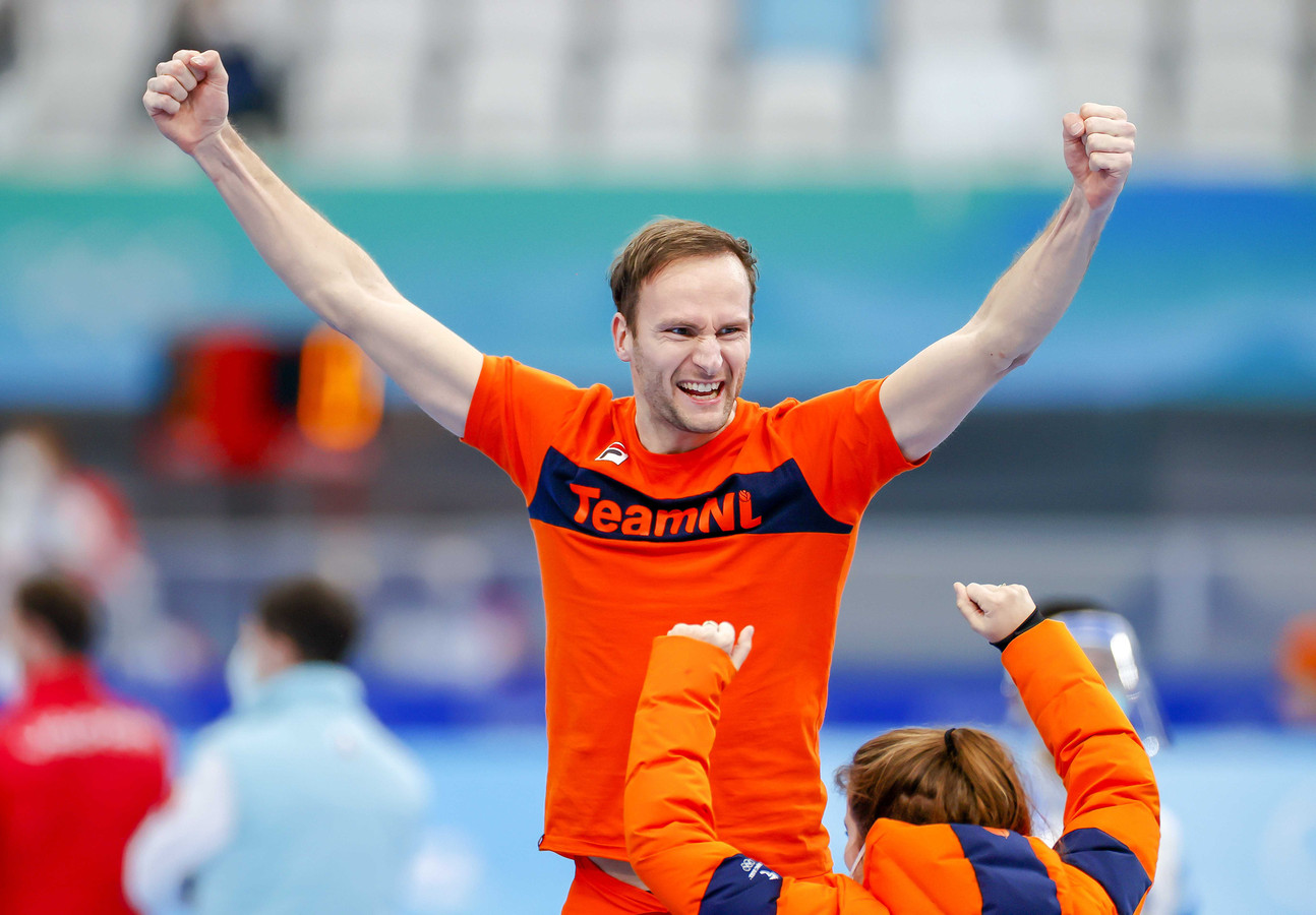 Thomas Krol oppermach­tig naar goud op 1000 meter in Pe­king Foto ed.nl