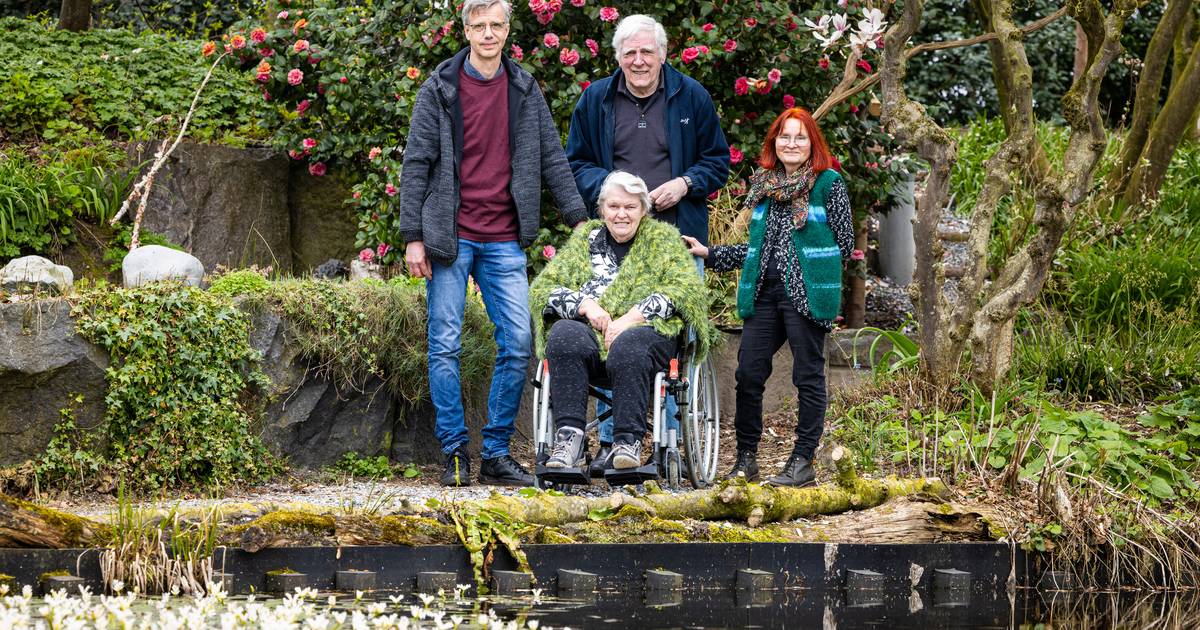 Ada Hofman blij met opgefleurde Vijvertuinen, maar: ‘Het doet iedere keer ontzettend zeer als ik hie
