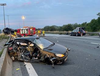 Twee truckers sterven nadat Fransman kapotte auto achterlaat in midden van snelweg: drie jaar cel voor gevluchte bestuurder