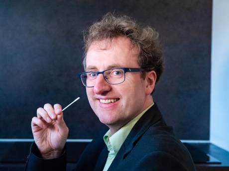 Coronabeleid moet anders, zegt deze immunoloog: ‘Anders zitten we met kerst weer in lockdown’