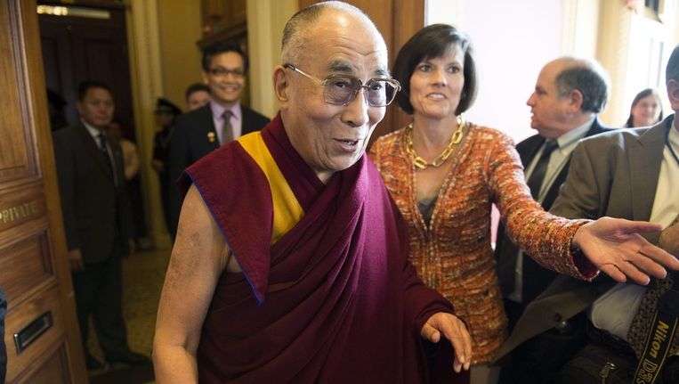 Wat deed dalai lama voor de mensenrechten?