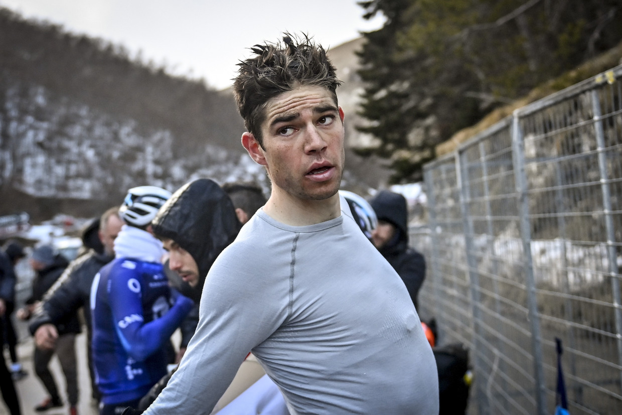 Wout van Aert na de vijfde rit van Tirreno-Adriatico. ‘Ik vergeet soms dat ik niet meer bij de jonge gasten hoor.’ Beeld BELGA