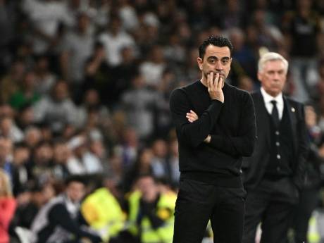 ‘Opmerkelijke wending: Xavi blijft alsnog coach van FC Barcelona’