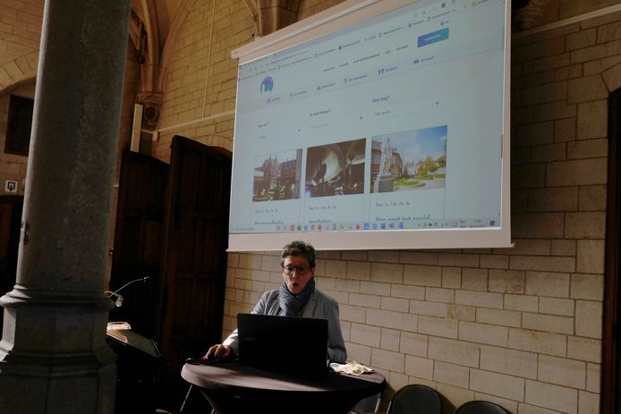 MECHELEN - Stadsgidsen Mechelen lanceerde zondag hun nieuwe website.