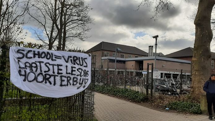Eindexamenkandidaten zijn teleurgesteld over het niet doorgaan van de laatste lesdag.