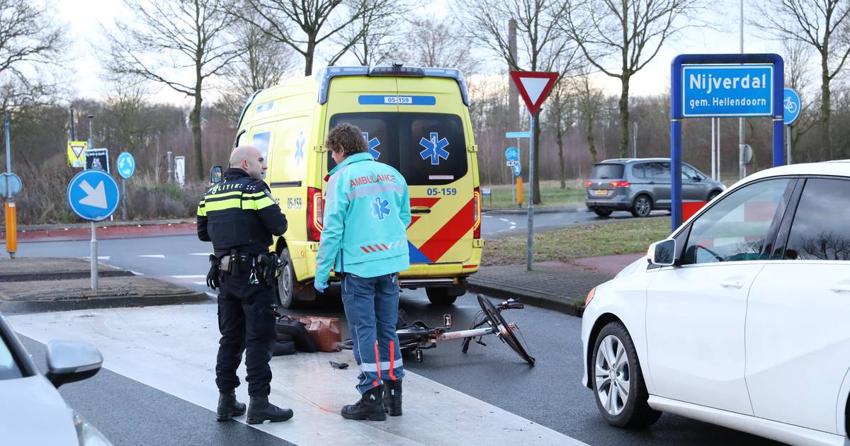 Om de haverklap een ongeluk, maar nog altijd geen concrete oplossing voor gevaarlijke rotonde in Nijverdal.