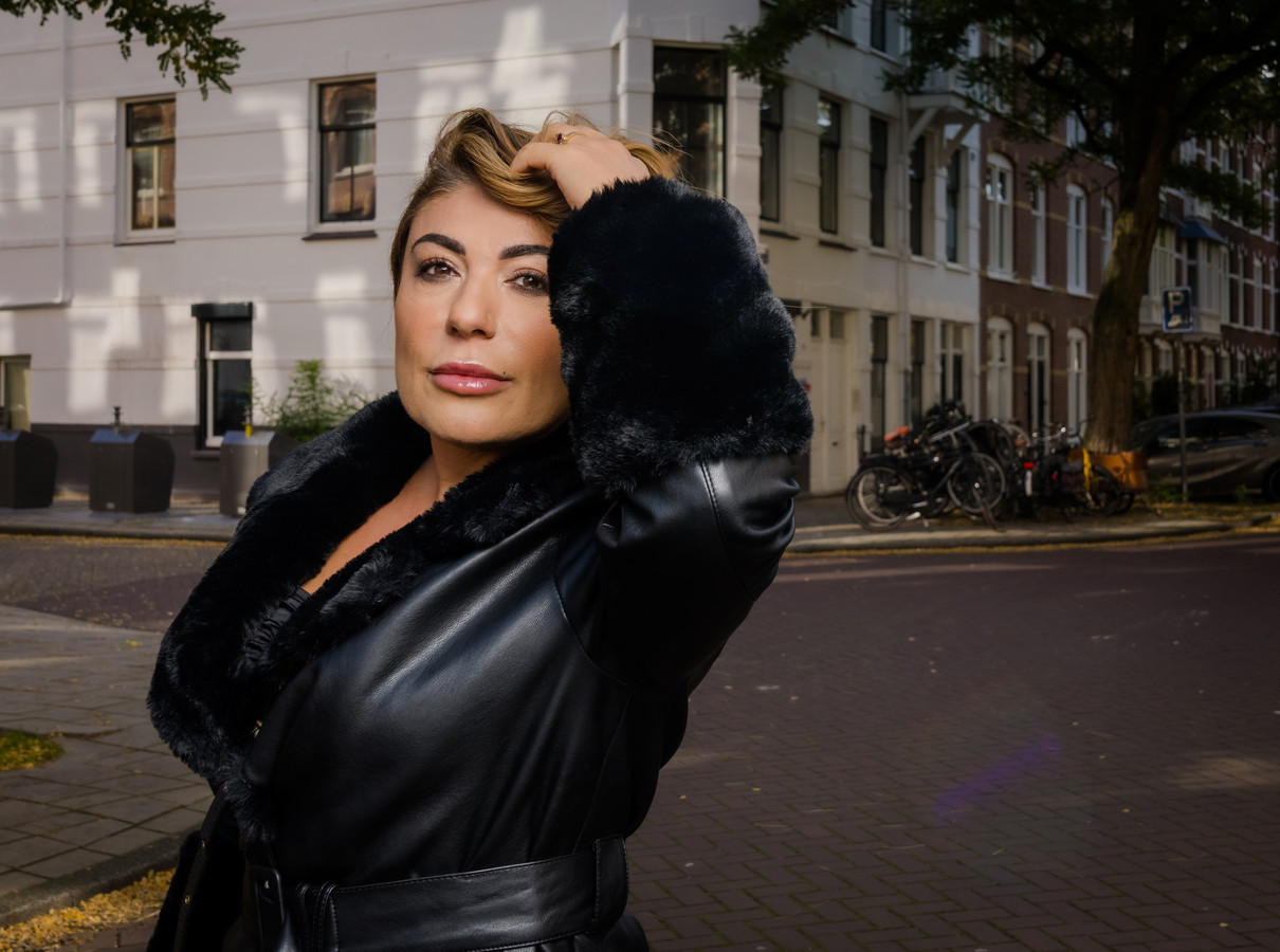 Yesim Candan: ‘Liever ongelukkig in een relatie dan gescheiden alleen ...