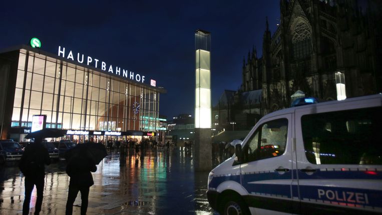 Op dit plein in Keulen vond de massa-aanranding plaats op oudejaarsnacht. Beeld EPA