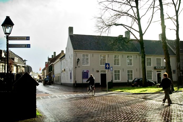 In 2007 stelde de Rabobank de gemeente Hilvarenbeek nog voor haar nieuwe cultureel centrum in het bankgebouw op de hoek van de Vrijthof en de Korte Gelderstraat onder te brengen.