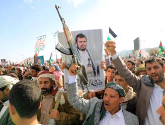 Wie zijn de Houthi-rebellen uit Jemen die op schepen schieten? “Ze onderdrukken de bevolking, ze martelen mensen”
