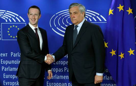 Zuckerberg met parlementsvoorzitter Antonio Tajani.