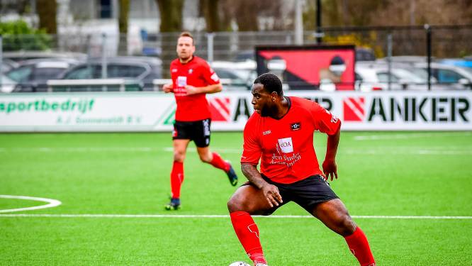 Rowendey Schoop kijkt niet in wrok terug op periode bij Ajax: ‘Dat pakt niemand me meer af’