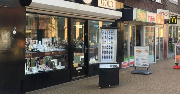 Verdachte van brute overval juwelier in Apeldoorn wil niet vrij: ‘Ik heb behandeling nodig'.