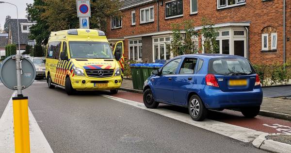Fietser gewond door ongeval op rotonde in Ede.