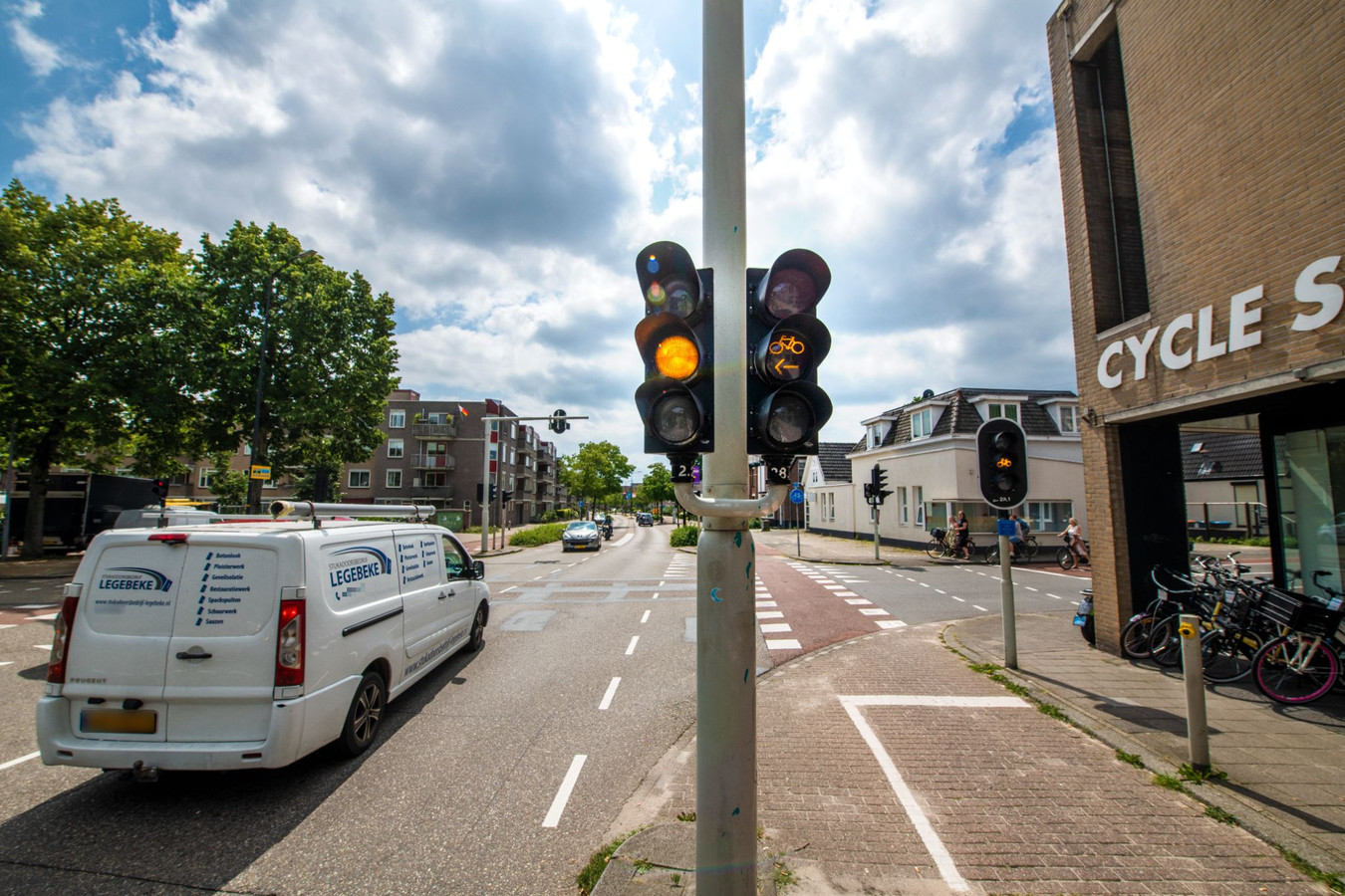 Buurtbewoners maken zich opnieuw zorgen over de ‘ongelukskruising’ van de Apeldoornse binnenstad.