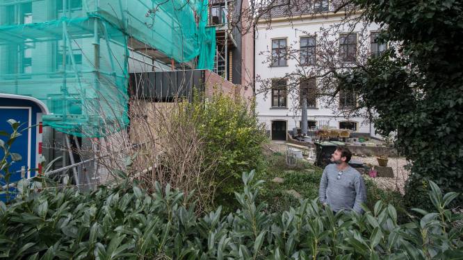 Ombouw Dansschool in Tiel: 14 centimeter van rijksmonumentale villa maakt buren boos