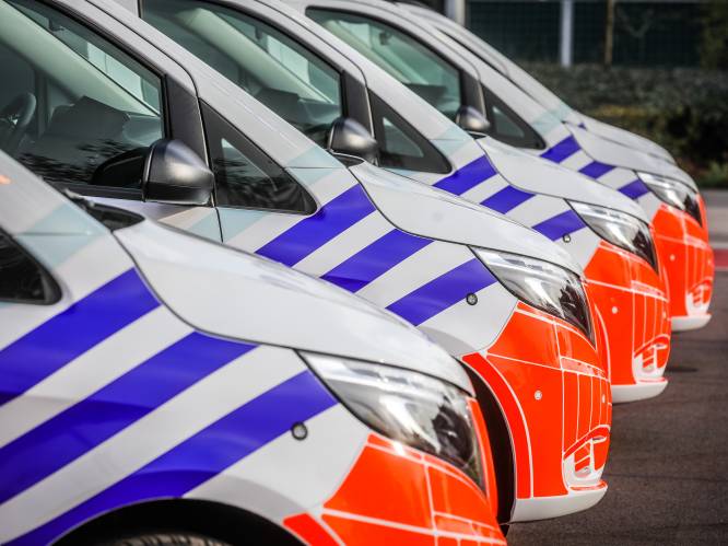 Politie haalt bestuurder (28) zonder rijbewijs uit verkeer: man legt positieve ademtest af