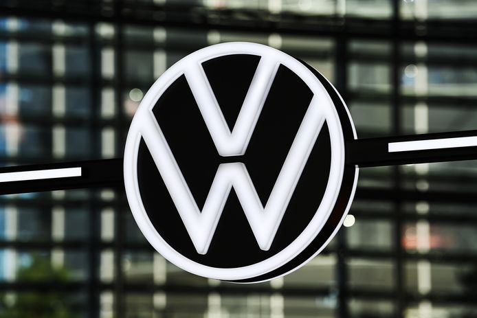 In totaal zijn maximaal 111.321 auto's getroffen door de slecht bevestigde motorafdekking onder de motorkap.