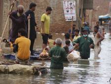 Honderden doden, duizenden mensen gestrand na 'zwaarste regenval in geschiedenis Pakistan'
