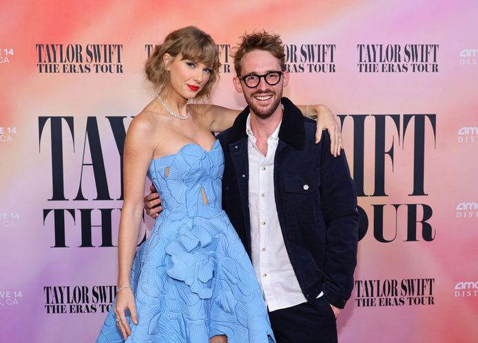 Taylor Swift en regisseur Sam Wrench op de première van 'Taylor Swift: The Eras Tour' in Los Angeles op 11 oktober 2023.
