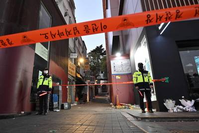Zuid-Koreaanse politie werd uren voordien gewaarschuwd voor halloweenramp: “De mensen blijven komen, het steegje zal verpletterd worden”