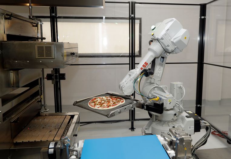 Groente snijden, koekjes inpakken: Nederland heeft de meeste robots in de foodindustrie