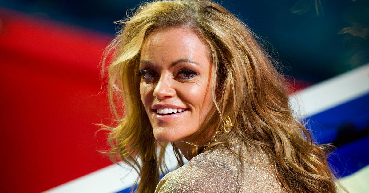 Exzwemkampioene Inge de Bruijn volledig naakt in datingshow om de man van haar leven te vinden