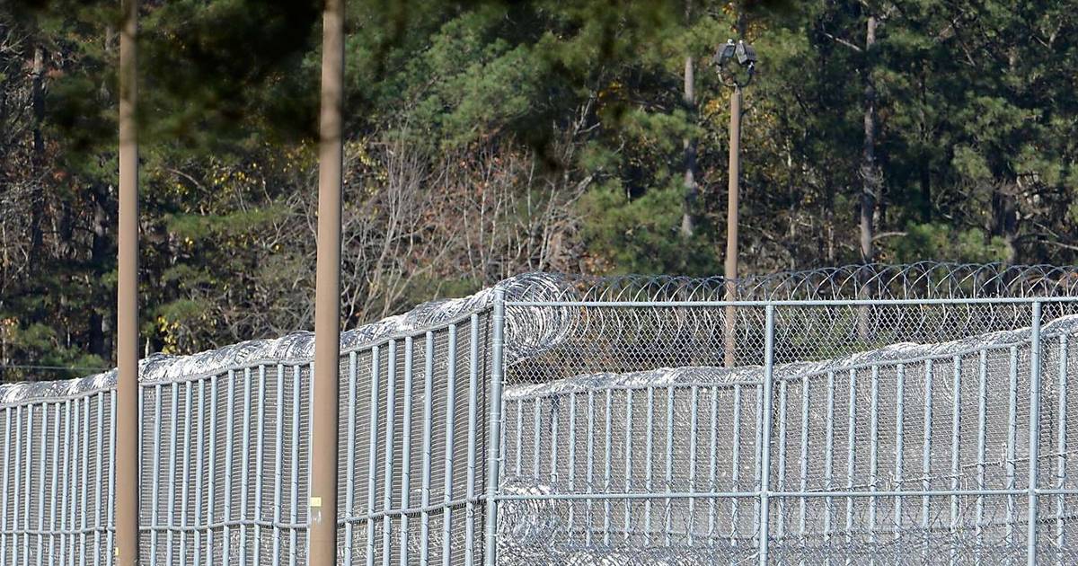 onschuldige amerikanen 30 dagen achter de tralies voor tv serie show bndestem nl