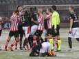 PSV kwakkelt, krabbelt op en is de ‘lekker doorvoetballen-arbitrage’ van Bas Nijhuis beu