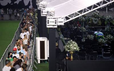 KIJK. Infantino beroert met selfie bij afscheid van Pelé: kist Pelé krijgt na begrafenis in intieme kring laatste rustplaats