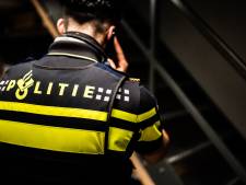 Speurhond vindt hard- en softdrugs en wapen in opslagbox Amsterdam-Zuidoost