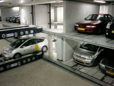 Den Haag sluit parkeergarage in wijk waar al om parkeerplekken wordt gevochten. ‘Het geld is op’