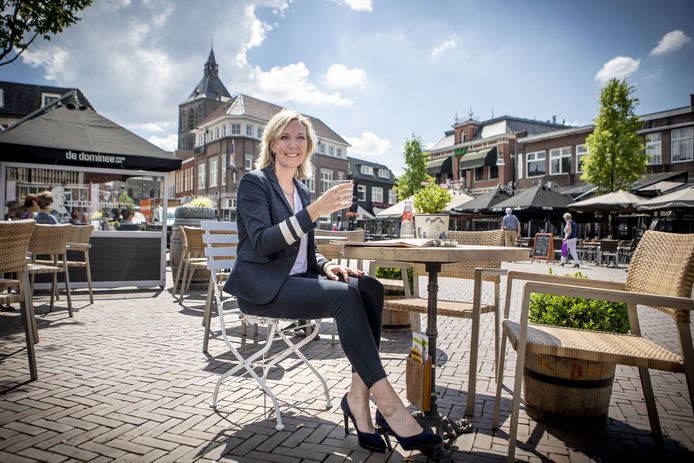 Al kan ze voorlopig nog niet op een Oldenzaals terras plaatsnemen:  Evelien Zinkweg is volledig hersteld van het coronavirus.