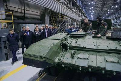 Rusland verliest zo’n 150 tanks per maand, terwijl oorlogsindustrie tien keer te traag die verliezen compenseert